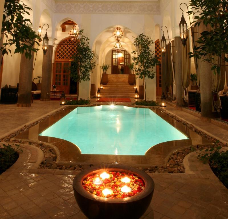 Riad Palais Calipau Marrakesh Extérieur photo The pool at the hotel