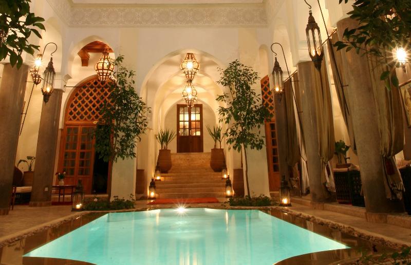 Riad Palais Calipau Marrakesh Extérieur photo The swimming pool at the hotel