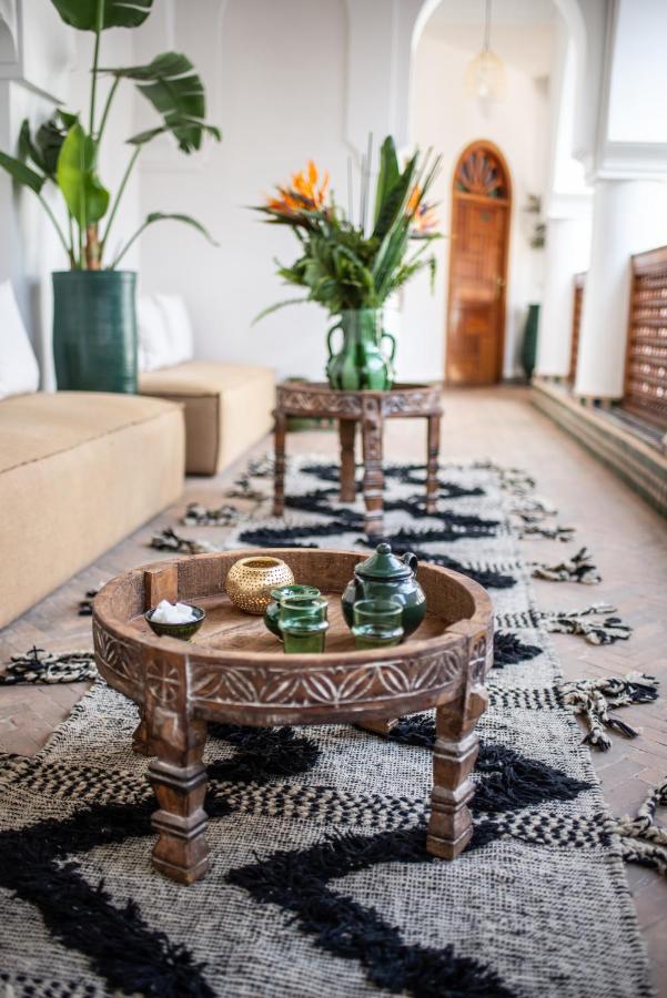 Riad Palais Calipau Marrakesh Extérieur photo A Moroccan living room